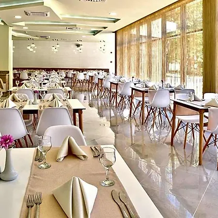 Hotel Grifid Foresta (adults Only)